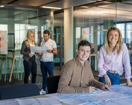 jobs_ausbildung_technik_1 | © © www.Lindner-Group.com