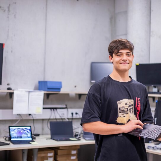 jobs_ausbildung_technik_3 | © © www.Lindner-Group.com