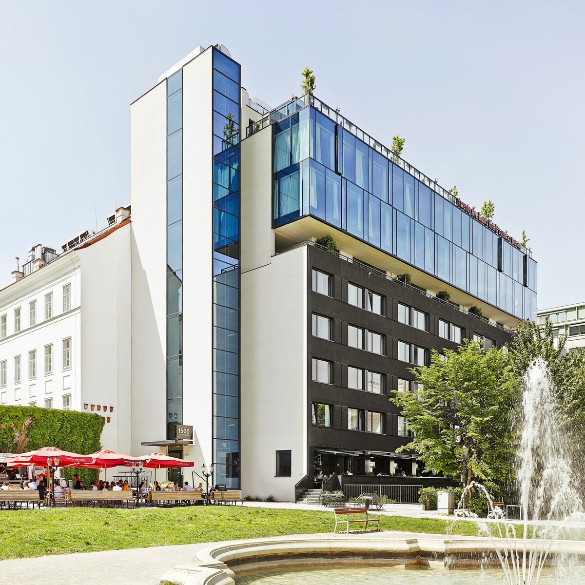 img_at_25_hours_hotel_2
