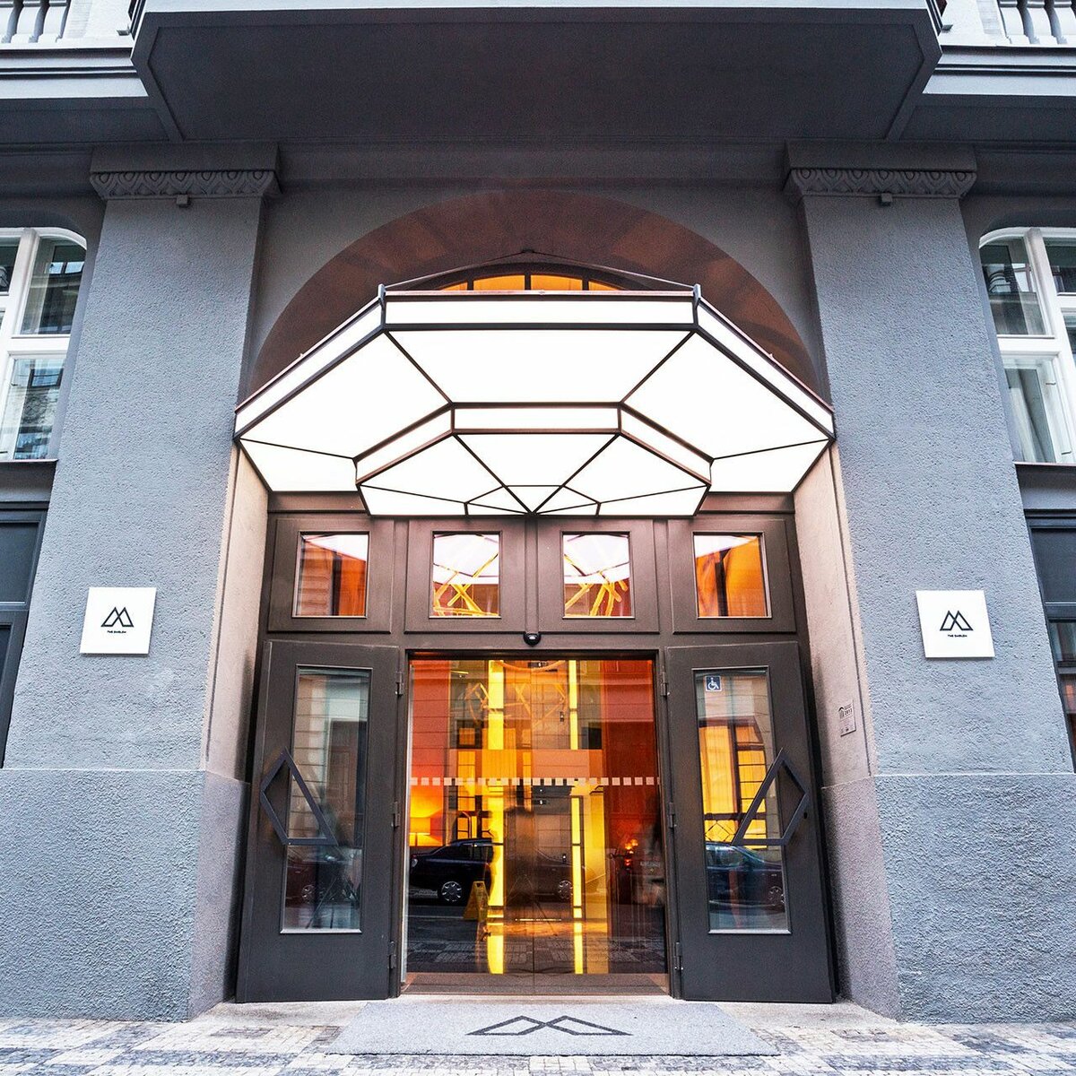 img_cz_emblem_hotel_1