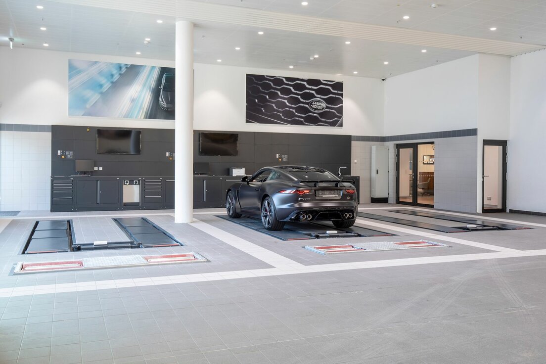 img_de_jlr_statement_1