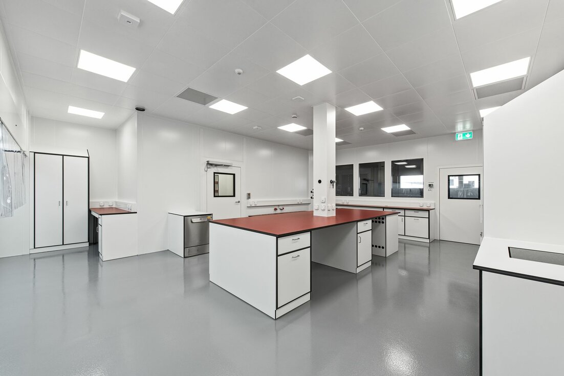 img_ch_charlies_lab_1