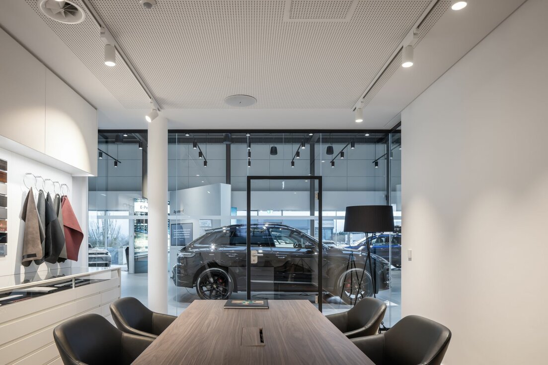 img_ch_porsche_roost_23