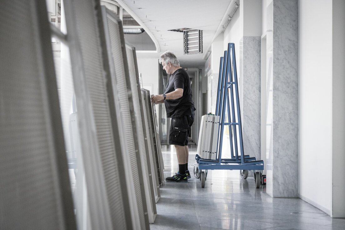 img-de-ergo-versicherungen-demontage-03