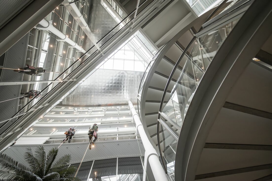 img-de-ergo-versicherungen-montage-13