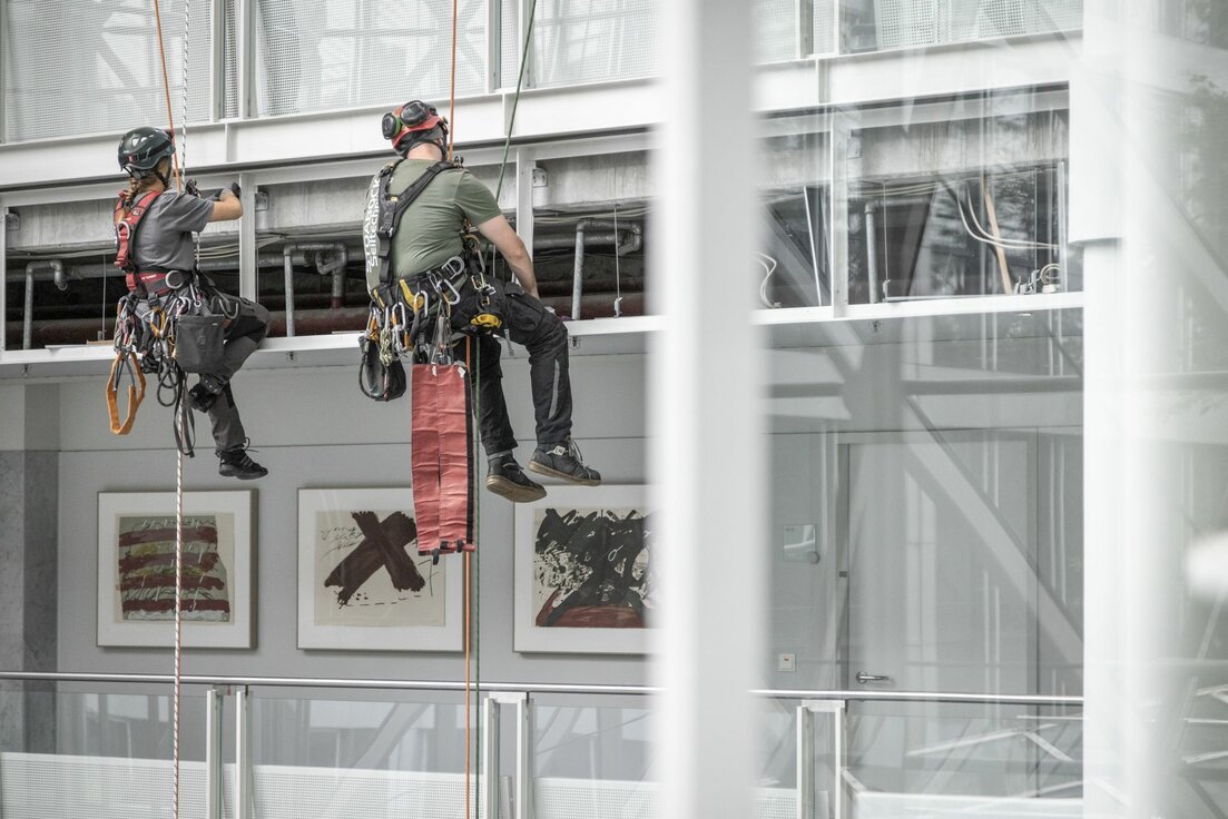 img-de-ergo-versicherungen-montage-10