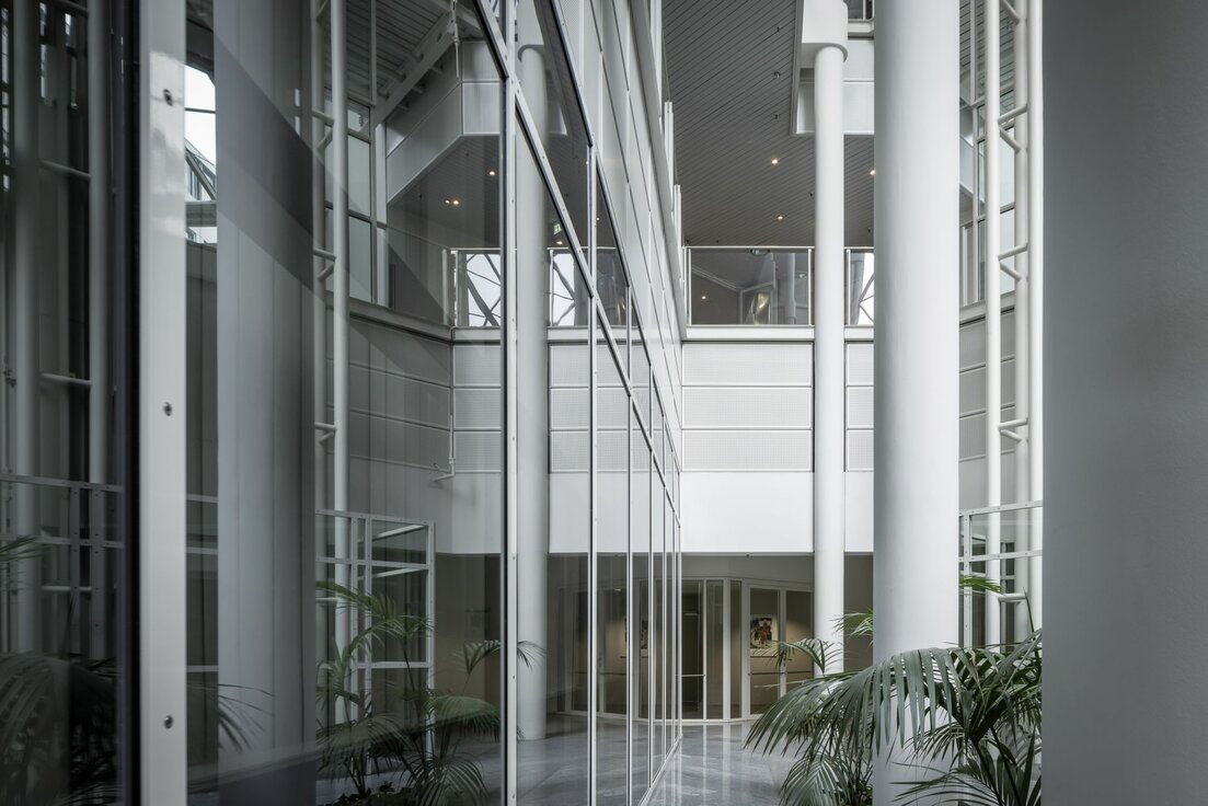 img-de-ergo-versicherungen-montage-24