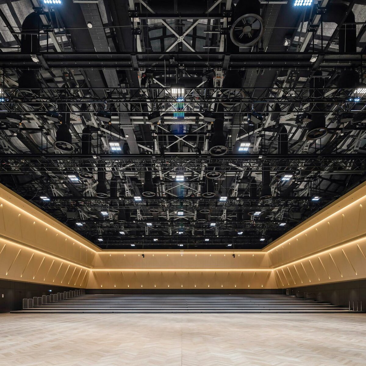 img_DE_rheingoldhalle (18)