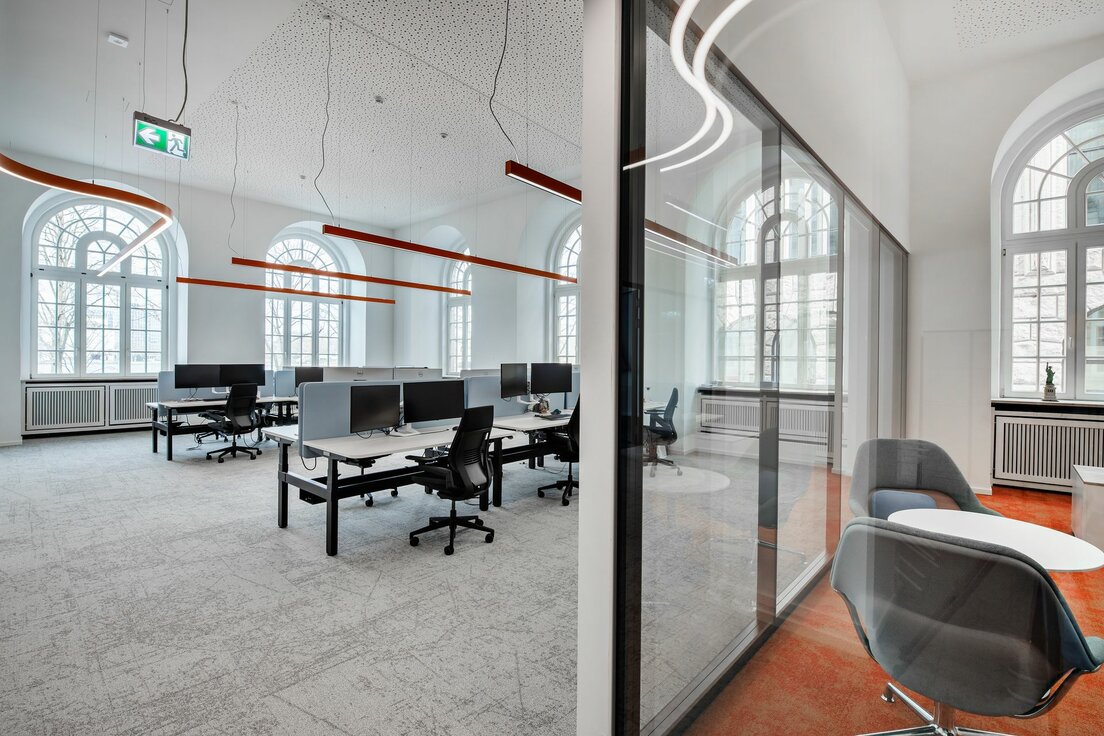 img-de-hapag-lloyd-ballindamm-hamburg-03