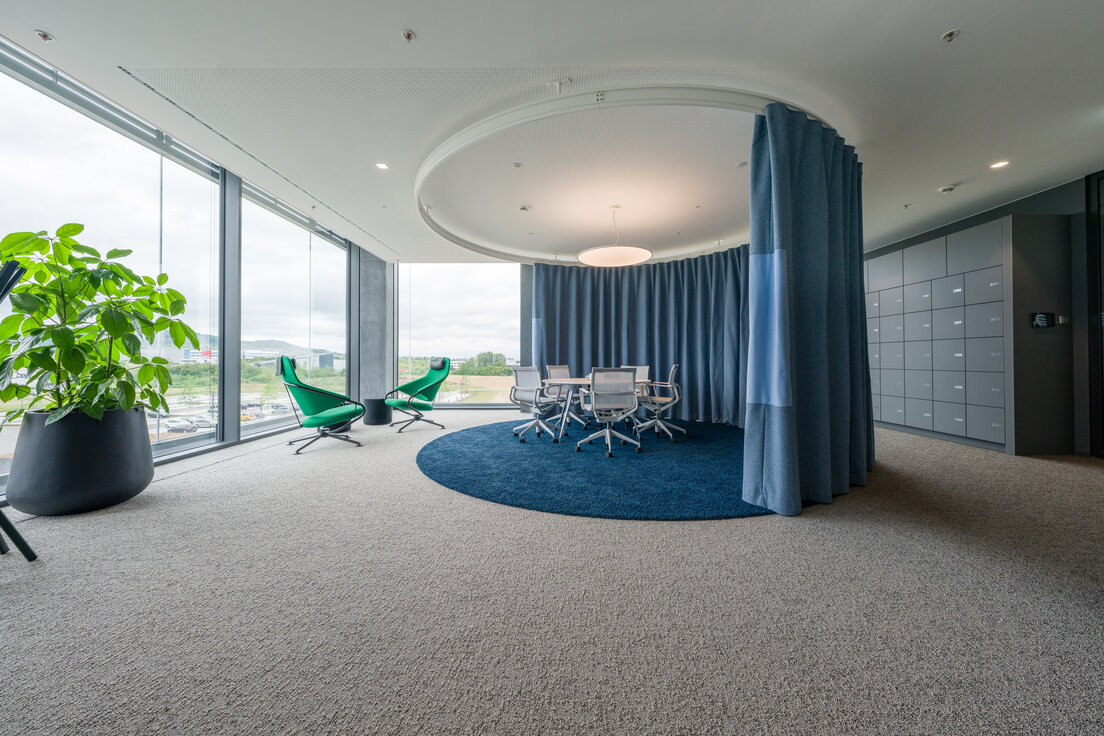 © © Bernhard Kahrmann 