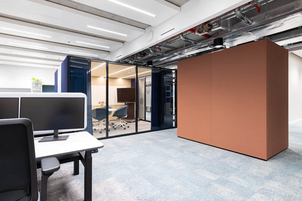 © © Nikolay Kasakov 