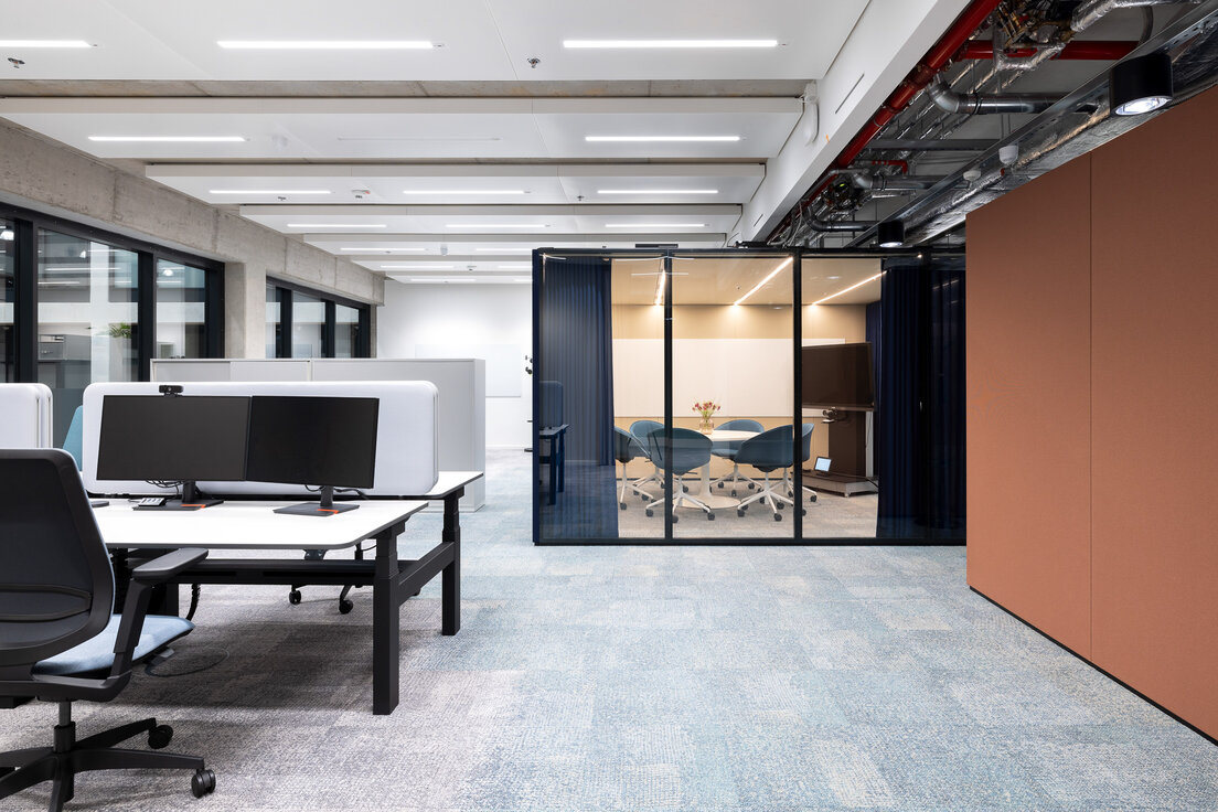 © © Nikolay Kasakov 