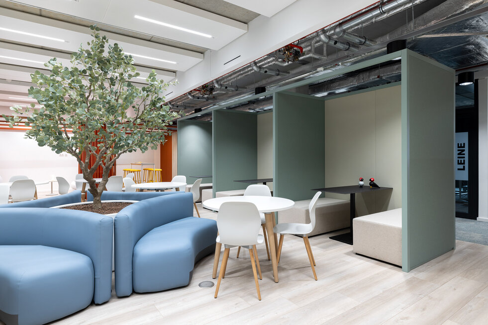 © © Nikolay Kasakov 