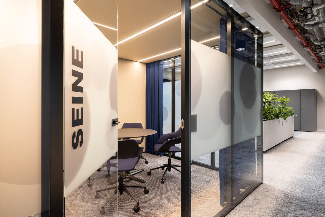 © © Nikolay Kasakov 