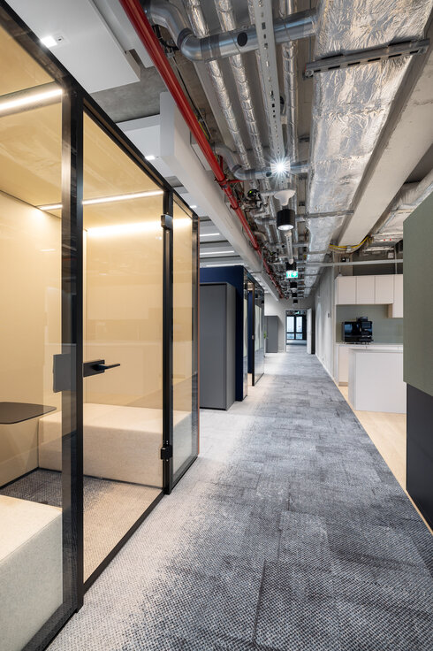 © © Nikolay Kasakov 