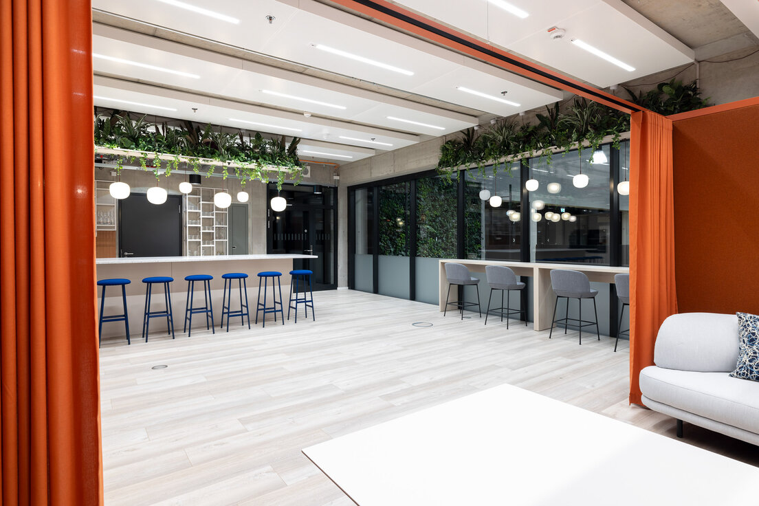 © © Nikolay Kasakov 