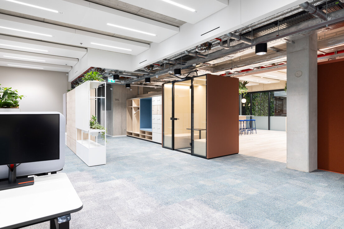 © © Nikolay Kasakov 