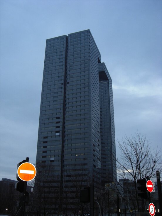 img_fr_tour_descartes_2