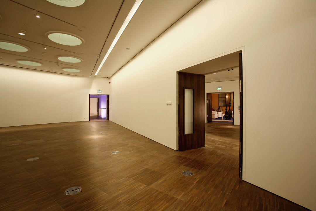 img_uk_art_gallery_wolv_4